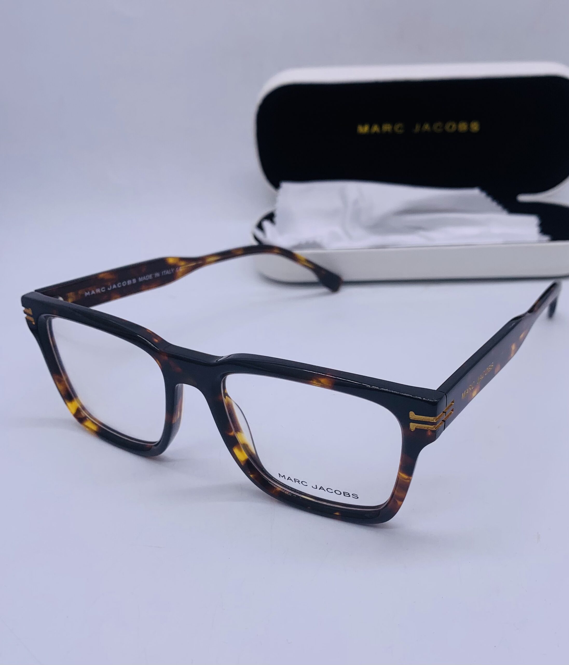 MJC18765 Premium Animal Skin Frame